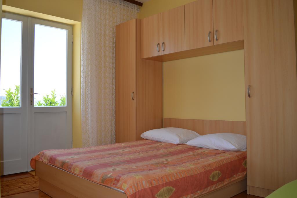 Apartments Majstrovic Zivogosce Luaran gambar