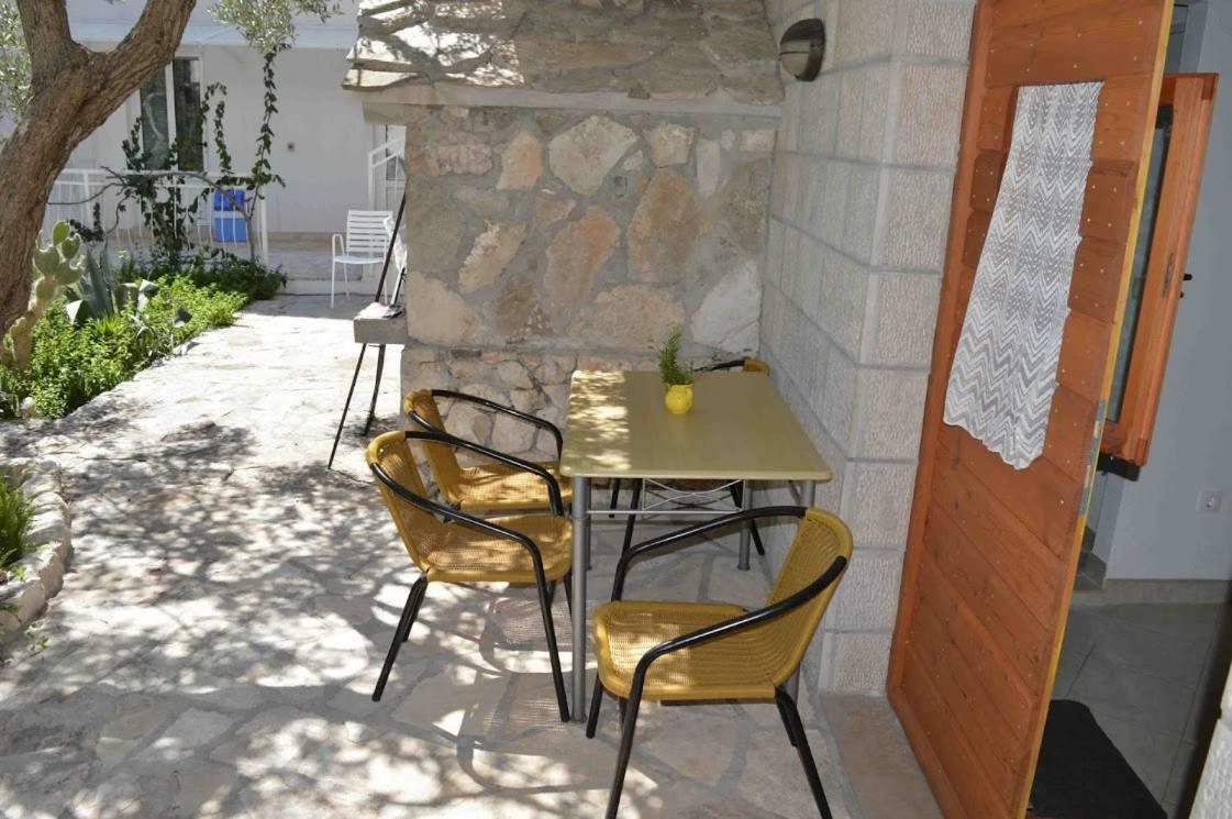 Apartments Majstrovic Zivogosce Luaran gambar